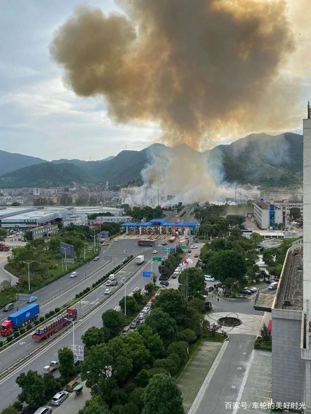 油罐車爆炸能量驚人，車飛房毀，為何威力那么